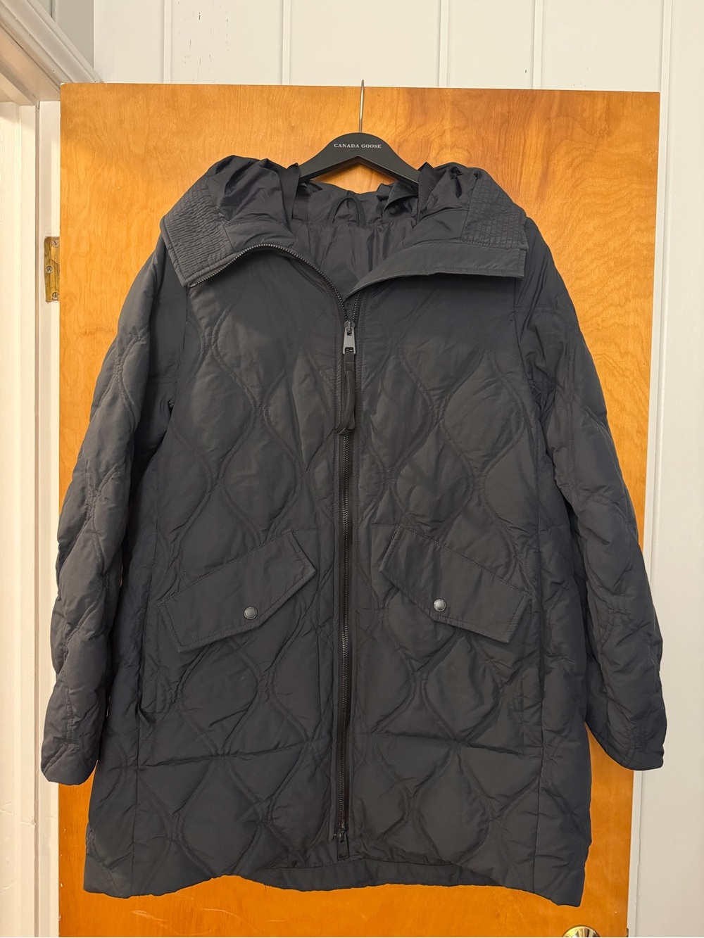 EUC Canada Goose Alessia Quilted Oversized Jacket Parka Size Medium M Women’s